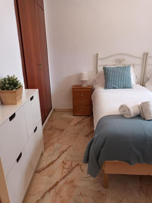 Apartamento Puerta Real Seville Ngoại thất bức ảnh